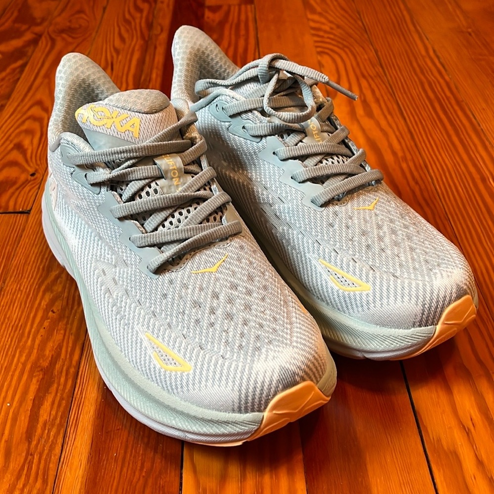 NEW HOKA ONE Women’s Clifton 9 running shoes sneakers 6.5B blue